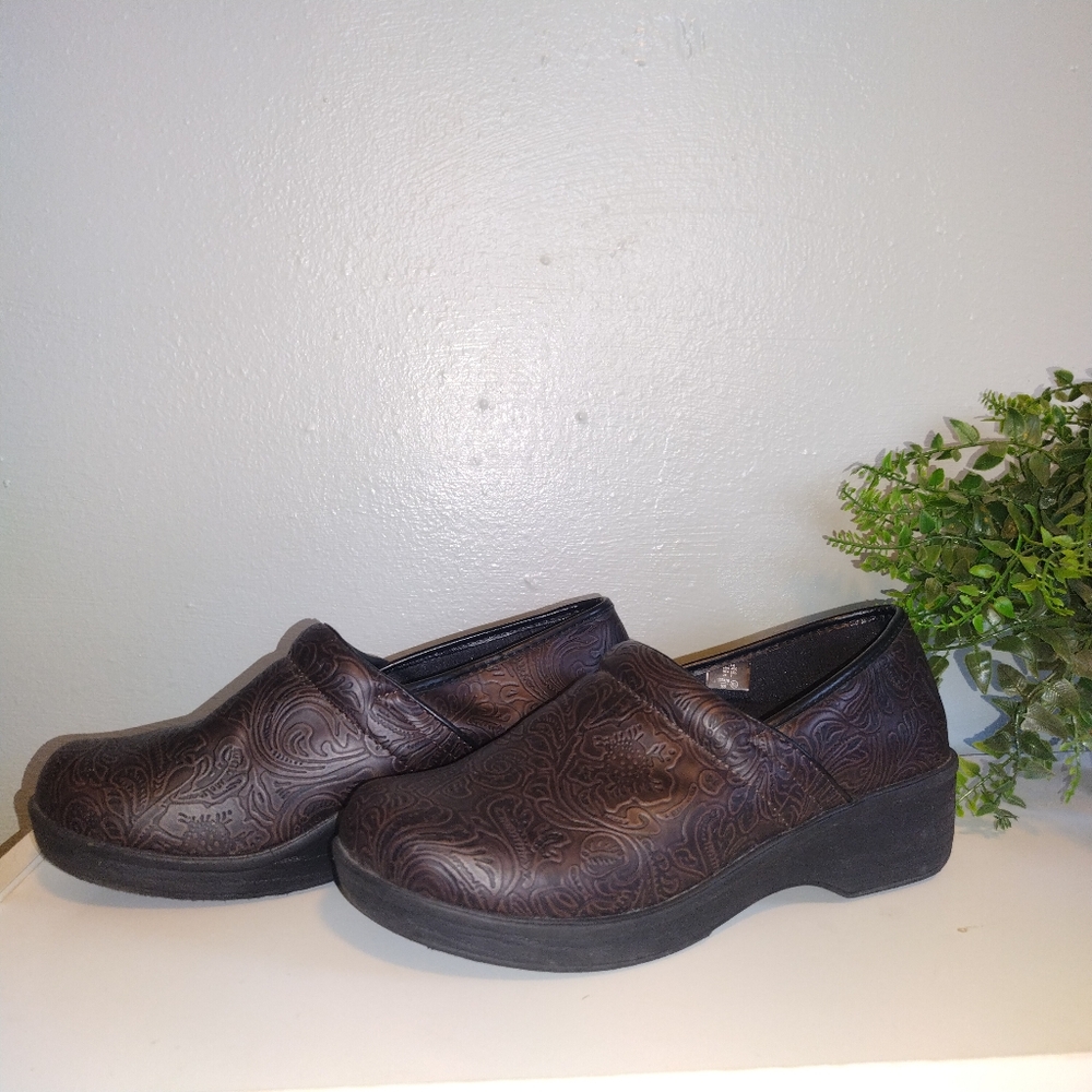 Safestep Comfort clogs size 8.5